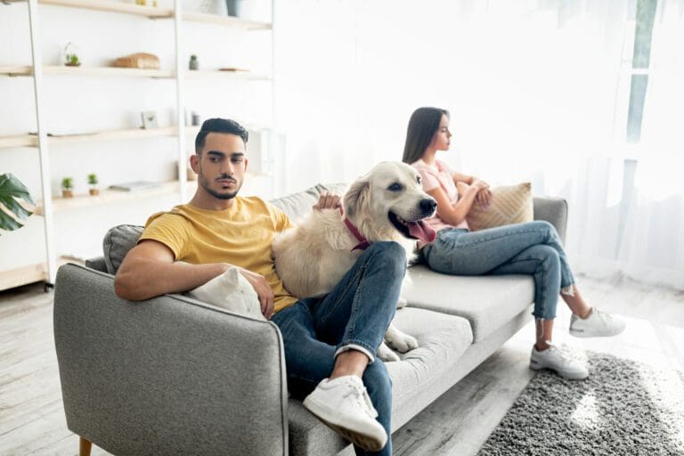 Trennung mit Hund: Was dein Hund jetzt braucht – Tipps für Trennung & Scheidung